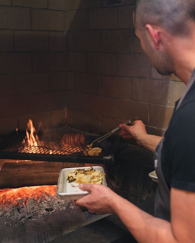 Chef @thelouismaldonado making a 🔥  dish for his guests tonight!